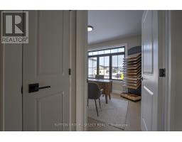 10 LOIS COURT - 27