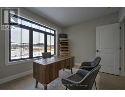 10 LOIS COURT - 28