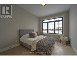 10 LOIS COURT - 32