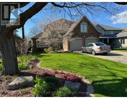 28 SINCLAIR CRESCENT - 1