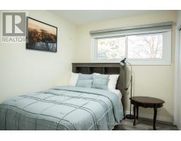 1199 FARNSBOROUGH CRESCENT - 22