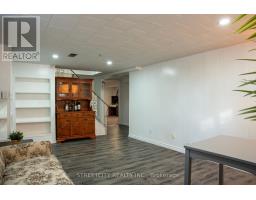 1199 FARNSBOROUGH CRESCENT - 32