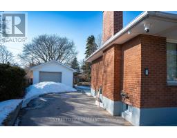 1199 FARNSBOROUGH CRESCENT - 4