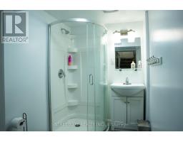 1199 FARNSBOROUGH CRESCENT - 40