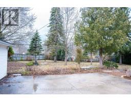 1199 FARNSBOROUGH CRESCENT - 43