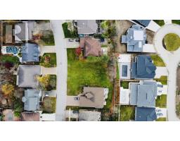 98 LONGVIEW COURT - 2