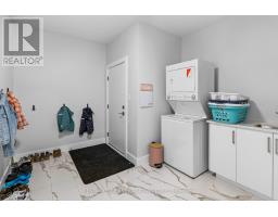 27 SPRUCE CRESCENT - 13