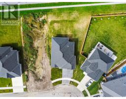 27 SPRUCE CRESCENT - 15