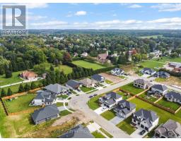 27 SPRUCE CRESCENT - 17