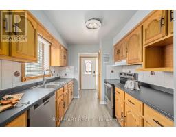 56 CLASSIC CRESCENT - 14