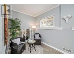 56 CLASSIC CRESCENT - 21