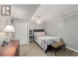 56 CLASSIC CRESCENT - 25