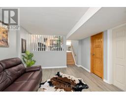 56 CLASSIC CRESCENT - 27
