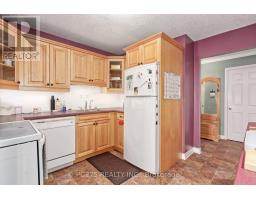 1806 - 389 DUNDAS STREET - 11