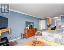 1806 - 389 DUNDAS STREET - 21