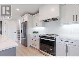 38 POSTMA CRESCENT - 13