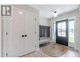 38 POSTMA CRESCENT - 3