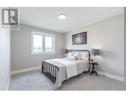 38 POSTMA CRESCENT - 31