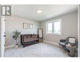 38 POSTMA CRESCENT - 33