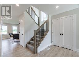38 POSTMA CRESCENT - 9