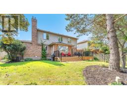 10 MOUNTAINVIEW CRESCENT - 28