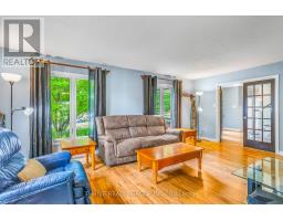 272 CHITTICK CRESCENT - 18