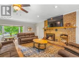 272 CHITTICK CRESCENT - 8