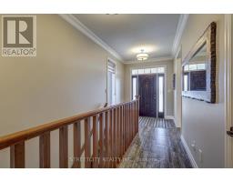 32 ACORN TRAIL - 11
