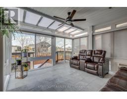 32 ACORN TRAIL - 24
