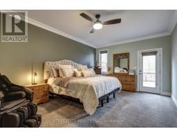 32 ACORN TRAIL - 26