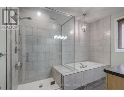 32 ACORN TRAIL - 27