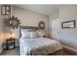32 ACORN TRAIL - 31
