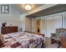 32 ACORN TRAIL - 37
