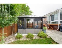 32 ACORN TRAIL - 4