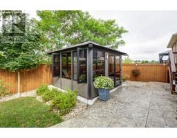 32 ACORN TRAIL - 43