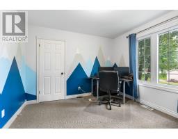 66 LORNE AVENUE - 36