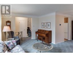304 BURLINGTON CRESCENT - 13