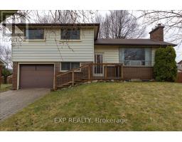 304 BURLINGTON CRESCENT - 3