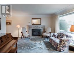 304 BURLINGTON CRESCENT - 9