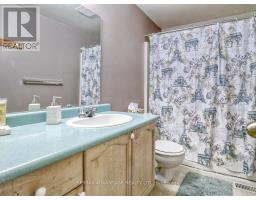 77 - 70 CHAPMAN COURT - 14