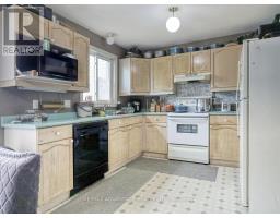 77 - 70 CHAPMAN COURT - 6
