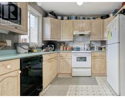 77 - 70 CHAPMAN COURT - 7