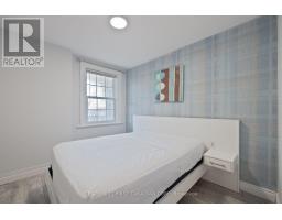 389 DUFFERIN AVENUE - 12