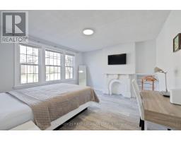 389 DUFFERIN AVENUE - 4