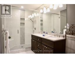 1539 WARBLER WOODS WALK - 17