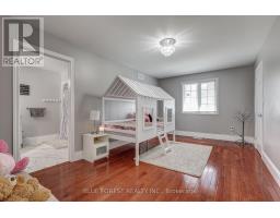 475 UPPER QUEEN STREET - 45