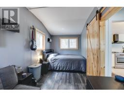 7933 KATHARINE CRESCENT - 14