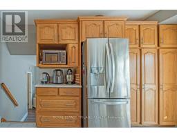 1546 GLENGARRY AVENUE - 11
