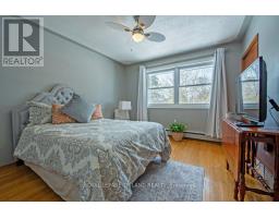 1546 GLENGARRY AVENUE - 18