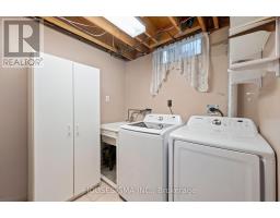 60 - 151 MARTINET AVENUE - 19